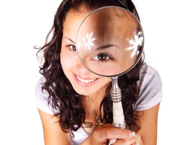 She's looking at you (c) CC0 Public Domain / publicdomainpictures.net She's looking at you